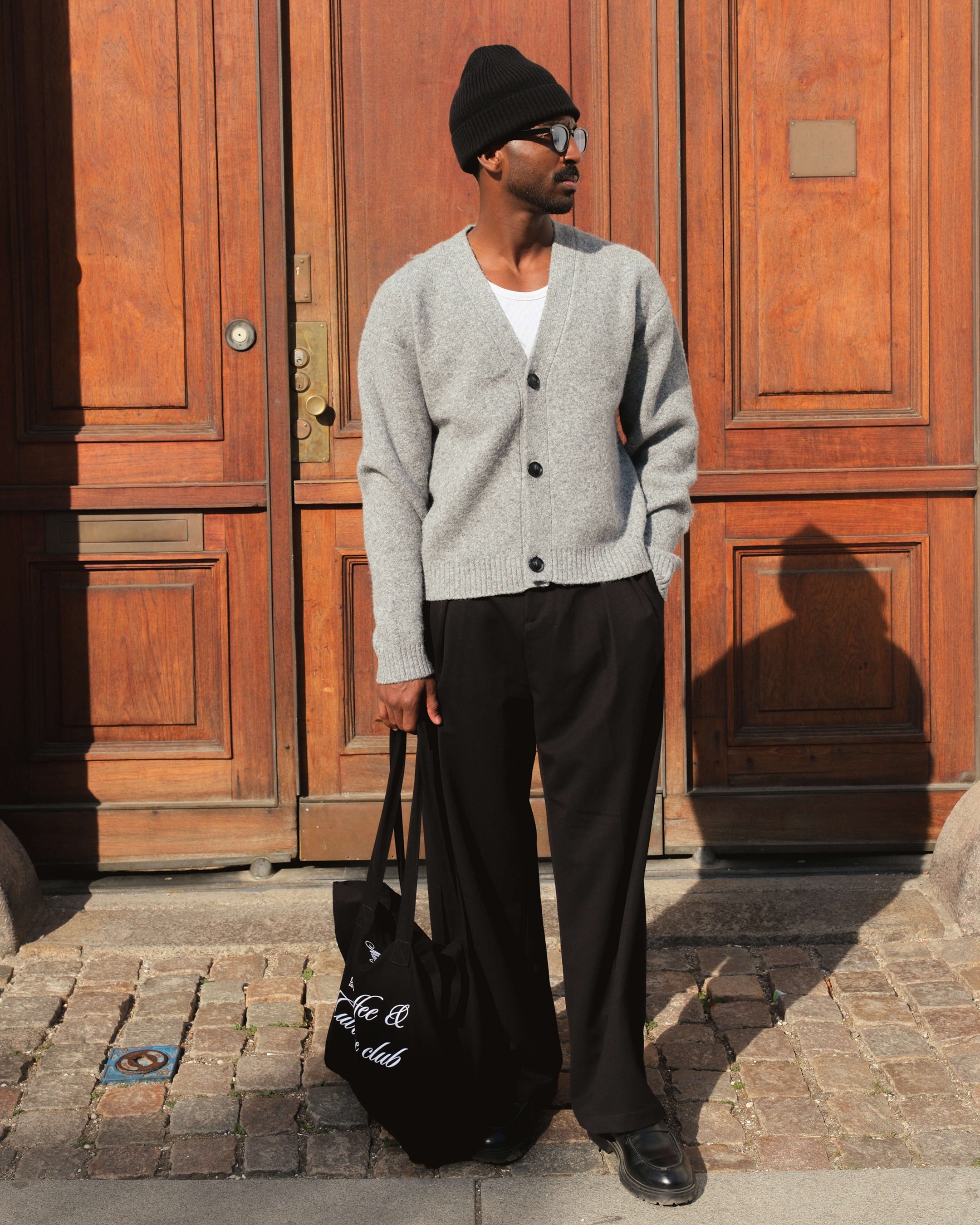Marea V-Ausschnitt Strickjacke aus gebürstetem Material