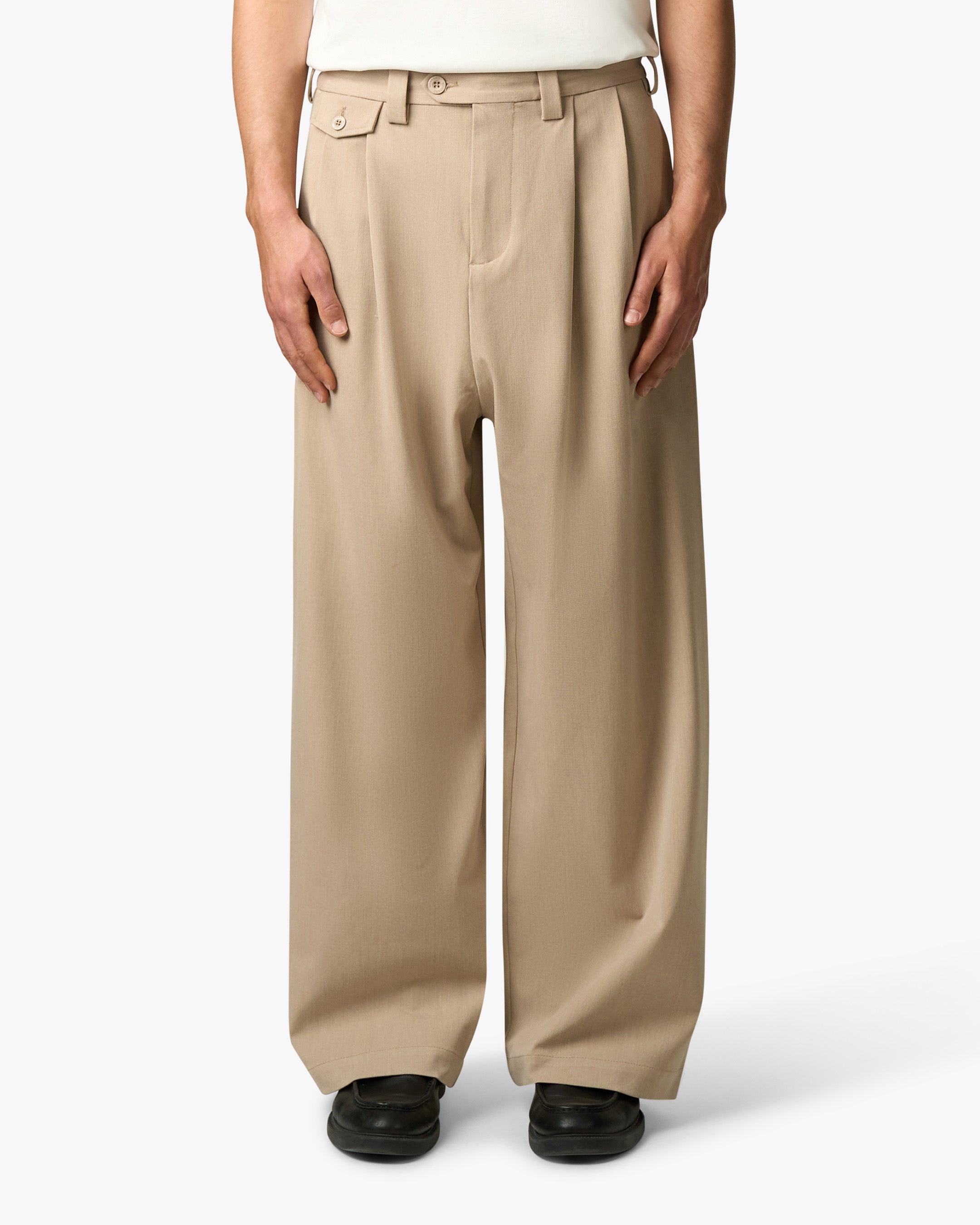 Ambra Pleated Loose-Fit Pants - Beige | Menyard ®