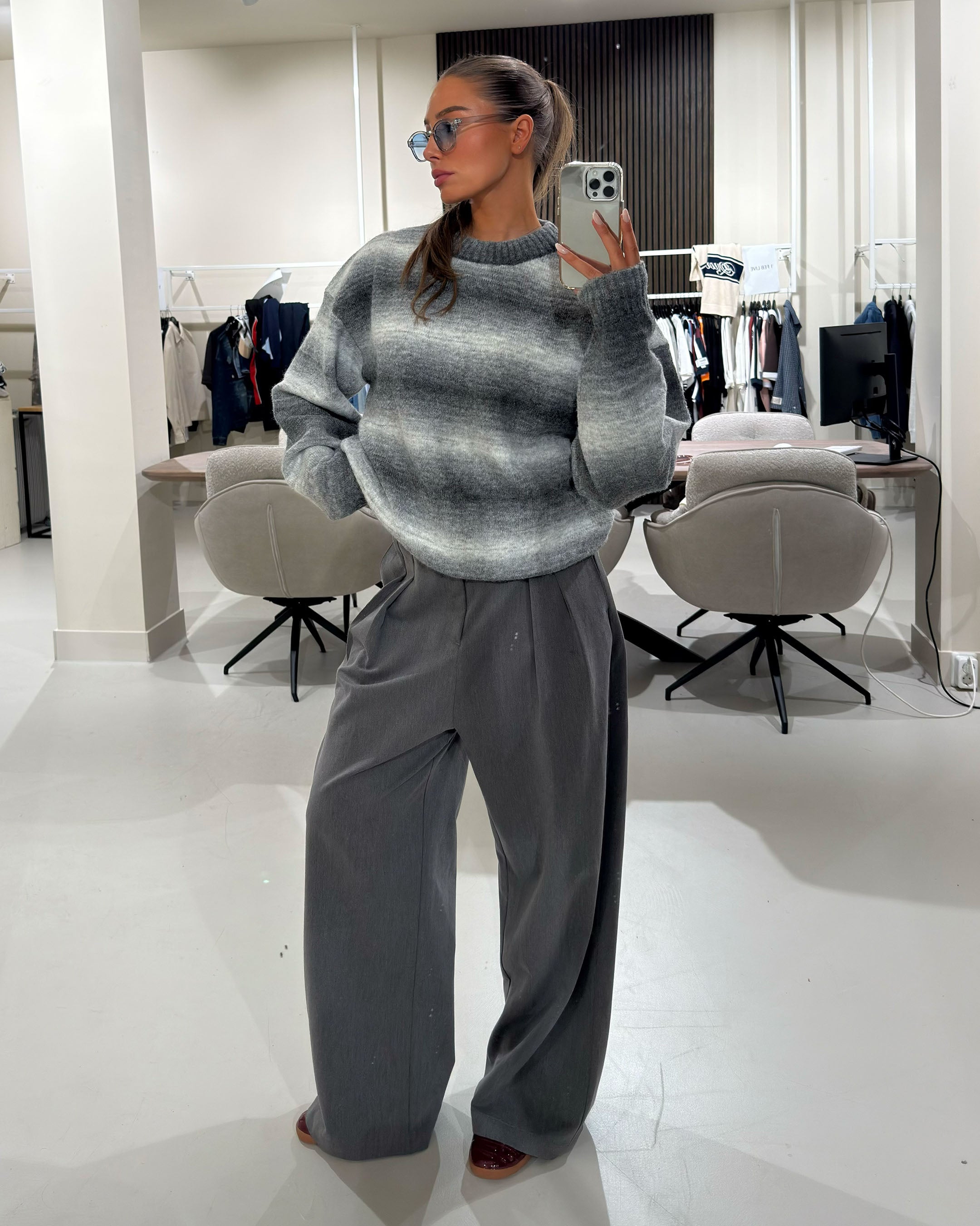 Aria Übergroßer-Pullover mit Farbverlauf