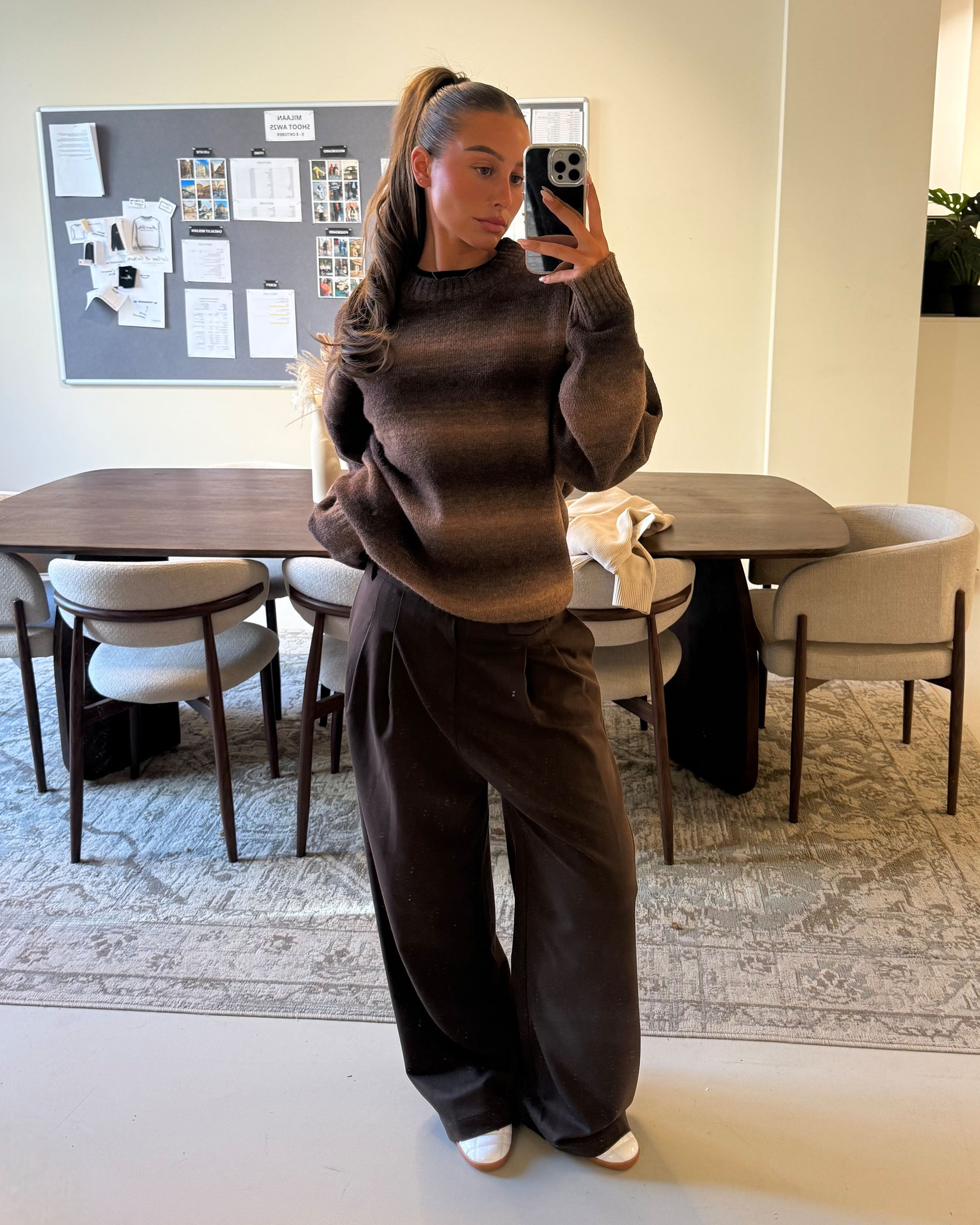 Aria Übergroßer-Pullover mit Farbverlauf